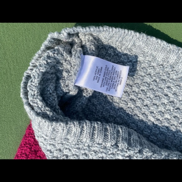 Sweater - Picture 6 of 7